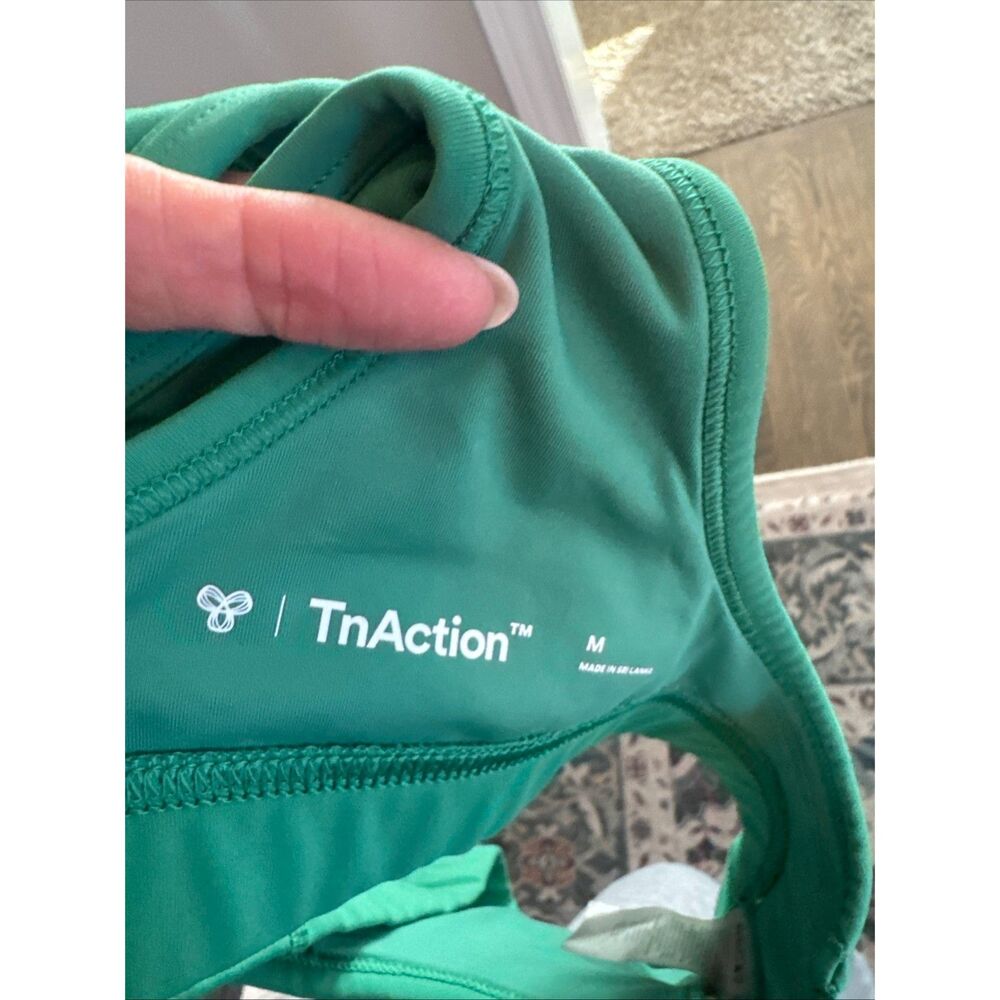 Aritzia TNA Action Green Sports Bra Size M Racerback Athletic Crop - Picture 7 of 8